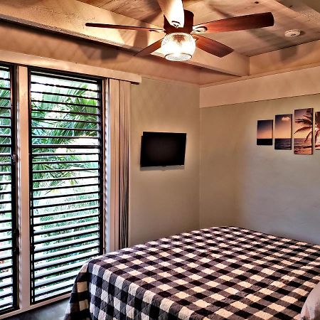 Ali'I Banyan Breeze Apartment Кайлуа Кона Екстериор снимка