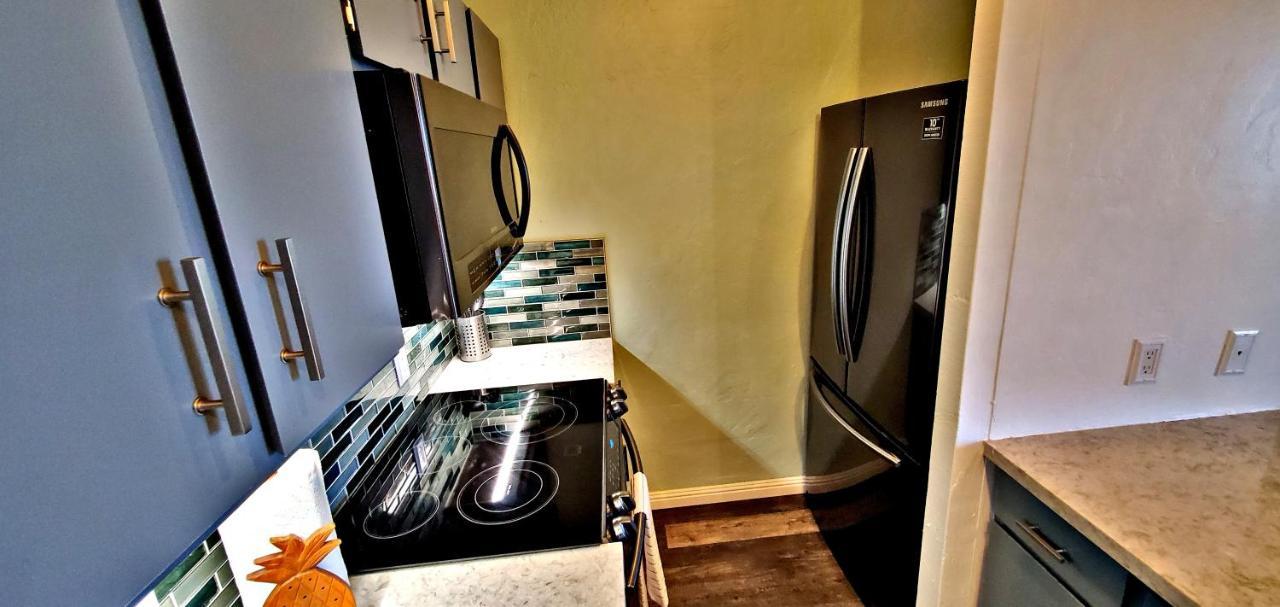 Ali'I Banyan Breeze Apartment Кайлуа Кона Екстериор снимка
