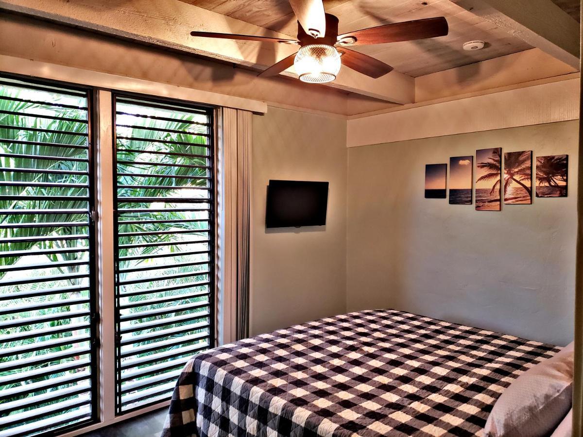 Ali'I Banyan Breeze Apartment Кайлуа Кона Екстериор снимка