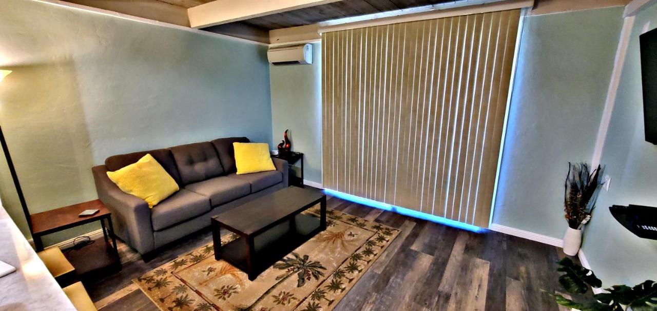 Ali'I Banyan Breeze Apartment Кайлуа Кона Екстериор снимка